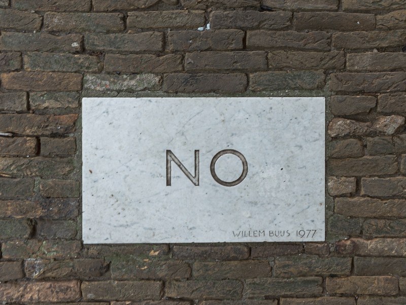 florian-schmetz-unsplash-vota-no