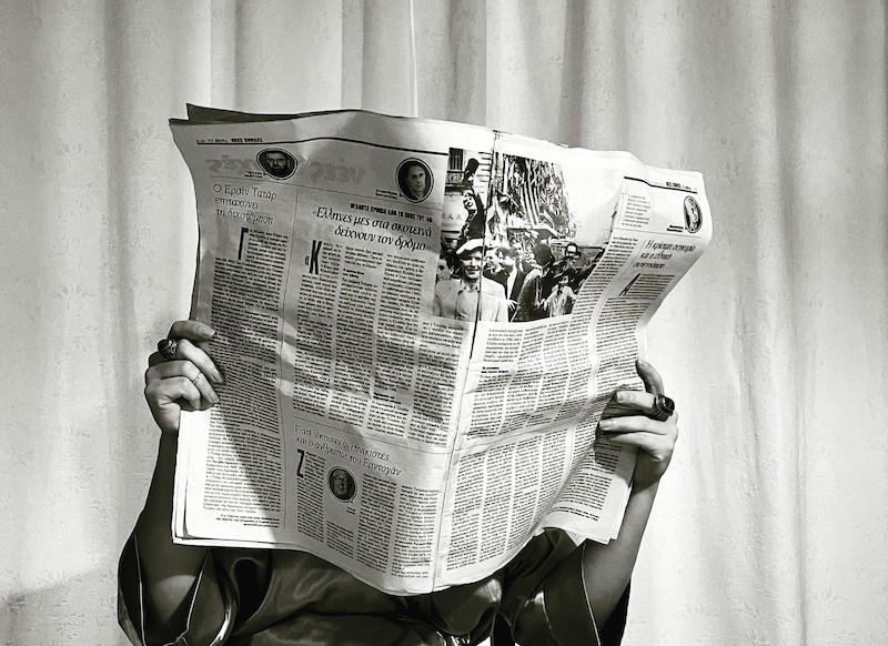 melpo-tsiliaki-unsplash-lettura giornale